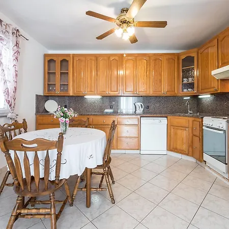 View Port Apartment *